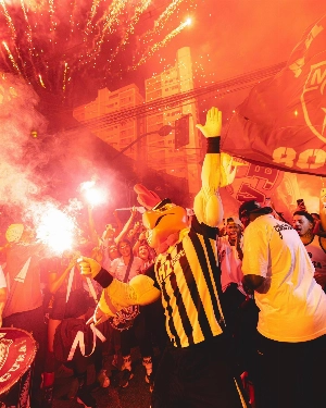 ge - Aniversário do Atlético-MG tem show de fogos na Arena MRV e na sede; veja imagens