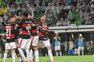 ge - Crítico ao sintético, Flamengo está invicto em gramados artificiais em 2026 e defende dados positivos
