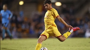 Notícias ao Minuto Brasil - Esporte - Jogador que se assumiu homossexual acusa ex-clube de homofobia