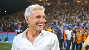 Notícias ao Minuto Brasil - Esporte - Grêmio anuncia técnico Luís Castro, que volta ao Brasil após quase 3 anos