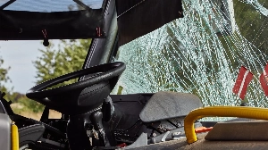 Notícias ao Minuto Brasil - Esporte - Torcedor do Cruzeiro morre atropelado por ônibus ao sair do Mineirão