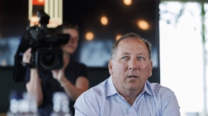 Notícias ao Minuto Brasil - Esporte - Textor diz que não vê jogo pensando em dinheiro e quer 'surra' do Botafogo