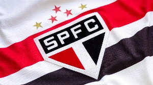 Notícias ao Minuto Brasil - Esporte - São Paulo anuncia renovação de contrato de Marcos Antônio até 2030