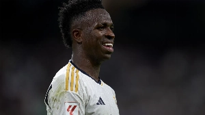 Notícias ao Minuto Brasil - Esporte - Vinicius Júnior celebra o tetra da Libertadores: 'Ser Flamengo é um Carnaval'