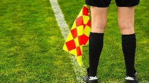 Notícias ao Minuto Brasil - Esporte - Brasil terá três árbitros, cinco assistentes e um VAR na Copa do Mundo