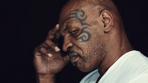 Notícias ao Minuto Brasil - Esporte - Diddy recorreu a Mike Tyson para entregar pedido de indulto a Trump, diz jornal