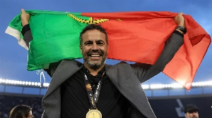 Notícias ao Minuto Brasil - Esporte - Cruzeiro negocia contratação de técnico português Artur Jorge