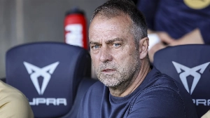 Notícias ao Minuto Brasil - Esporte - Copa do Rei: técnico do Barcelona lamenta lesão de Raphinha e ironiza Real