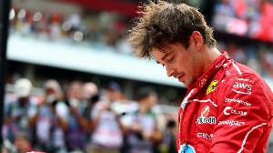 Notícias ao Minuto Brasil - Esporte - Charles Leclerc surpreende, deixa McLaren para trás e é pole na Hungria