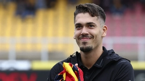 Notícias ao Minuto Brasil - Esporte - Ex-Barcelona se aposenta aos 23 anos: 