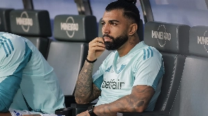 Notícias ao Minuto Brasil - Esporte - Gabigol se afastou de elenco do Cruzeiro, mas contrato dificulta saída