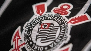 Notícias ao Minuto Brasil - Esporte - Corinthians encara Botafogo em Itaquera com esperança de G-8 no Brasileirão