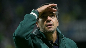 Notícias ao Minuto Brasil - Esporte - Palmeiras vê lateral-direita definida, e 'garçom da base' será emprestado