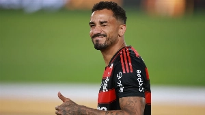 Notícias ao Minuto Brasil - Esporte - Como Danilo ajuda na imersão do técnico Leonardo Jardim no Flamengo