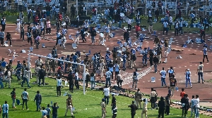 Notícias ao Minuto Brasil - Esporte - Torcedores se revoltam após Messi deixar gramado em 20 minutos em turnê