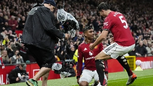 Notícias ao Minuto Brasil - Esporte - Casemiro e Maguire dão 'dor de cabeça' a Amorim no Manchester United