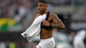 Notícias ao Minuto Brasil - Esporte - Corinthians e Atlético-MG discutem moldes de negócio por Júnior Santos