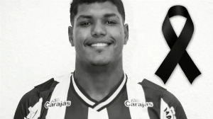Notícias ao Minuto Brasil - Esporte - Ex-jogador do Cruzeiro vítima de bala perdida morre em Maceió