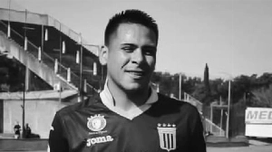 Notícias ao Minuto Brasil - Esporte - Jogador é assassinado aos 29 anos; irmão é o principal suspeito