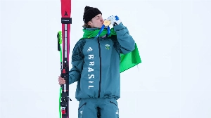 Notícias ao Minuto Brasil - Esporte - Lucas Pinheiro chegou ao Brasil após briga com Noruega por patrocínios