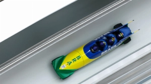Notícias ao Minuto Brasil - Esporte - Quarteto brasileiro faz 20º melhor tempo no bobsled