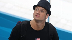 Notícias ao Minuto Brasil - Esporte - Ex-nadador Olímpico é acusado de trair mulher durante gravidez