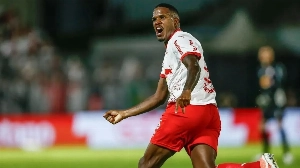 Notícias ao Minuto Brasil - Esporte - Zagueiro do Red Bull Bragantino é suspenso por 12 jogos por fala machista