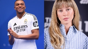 Notícias ao Minuto Brasil - Esporte - Kylian Mbappé está namorando famosa atriz da série 