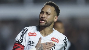 Notícias ao Minuto Brasil - Esporte - Corte de Neymar gera reação do craque após decisão de Ancelotti