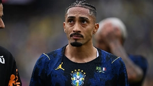 Notícias ao Minuto Brasil - Esporte - Lesão de Raphinha pode render até R$ 872 mil ao Barcelona