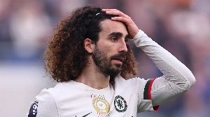 Notícias ao Minuto Brasil - Esporte - Cucurella se volta contra o Chelsea: 
