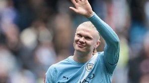 Notícias ao Minuto Brasil - Esporte - Com show de Haaland, Manchester City goleia o Liverpool e avança na Copa da Inglaterra