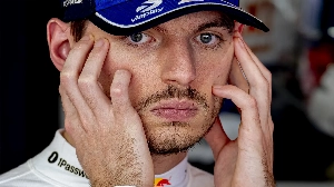 Notícias ao Minuto Brasil - Esporte - Schumacher desvaloriza eventual saída de Verstappen: 