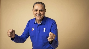 Notícias ao Minuto Brasil - Esporte - Luís Roberto agradece apoio após revelar diagnóstico que o afasta da Copa