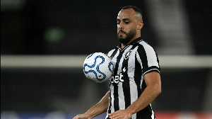 Notícias ao Minuto Brasil - Esporte - Botafogo peca na pontaria e só empata com Caracas na estreia de Franclim