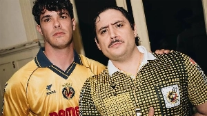 Notícias ao Minuto Brasil - Esporte - Com camisas retrô, LaLiga usa nostalgia para furar bolha do futebol e atrair novos fãs