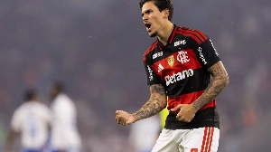 Notícias ao Minuto Brasil - Esporte - Pedro dá show, Flamengo vence o Fluminense e vira vice-líder do Brasileirão