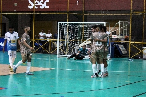 ge - Série Ouro: Dunas goleia por 9 a 1 e fica perto do acesso; Trindade e Giga empatam