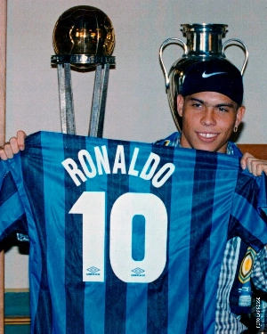 ge - Ex-presidente da Inter revela desespero do Barcelona com venda de Ronaldo: 