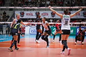 ge - Praia vence confronto direto e ultrapassa o Sesi-Bauru na Superliga Feminina