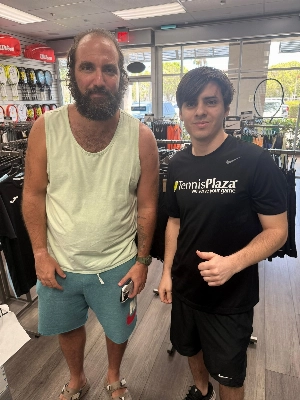 ge - Higuaín, ex-Real Madrid, viraliza ao aparecer com novo visual ao lado de fã em Miami; veja