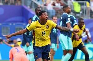 ge - Dos 32 convocados para a Copa do Mundo que atuam no Brasil, 25 passam para segunda fase; lista
