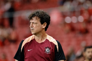 ge - Corinthians demite o técnico Fernando Diniz
