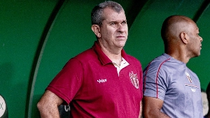 ge - Tencati pode se tornar o técnico mais longevo do Botafogo-SP na era S/A
