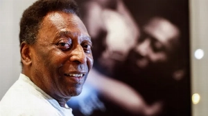 Notícias ao Minuto Brasil - Esporte - Nem Messi, Mbappé ou Neuer: só Pelé tem três Copas do Mundo