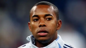 Notícias ao Minuto Brasil - Esporte - Robinho tem nova defesa, e advogado fala em mudança de estratégia