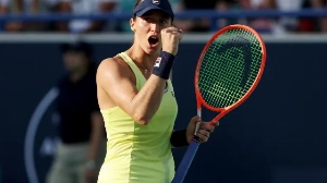 Notícias ao Minuto Brasil - Esporte - Luisa Stefani vai às semifinais do US Open e sobe no ranking mundial