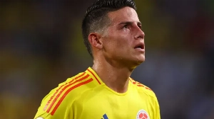 Notícias ao Minuto Brasil - Esporte - James Rodríguez vai a Copa desempregado e carreira está por um fio