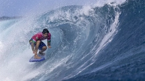 Notícias ao Minuto Brasil - Esporte - Gabriel Medina é vice em Margaret River e assume a liderança da WSL 2026