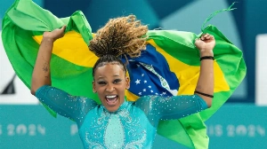 Notícias ao Minuto Brasil - Esporte - Rebeca Andrade vai à final do Pan de ginástica em retorno às competições